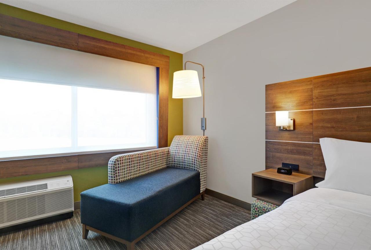 Holiday Inn Express - Kingston West By Ihg Εξωτερικό φωτογραφία