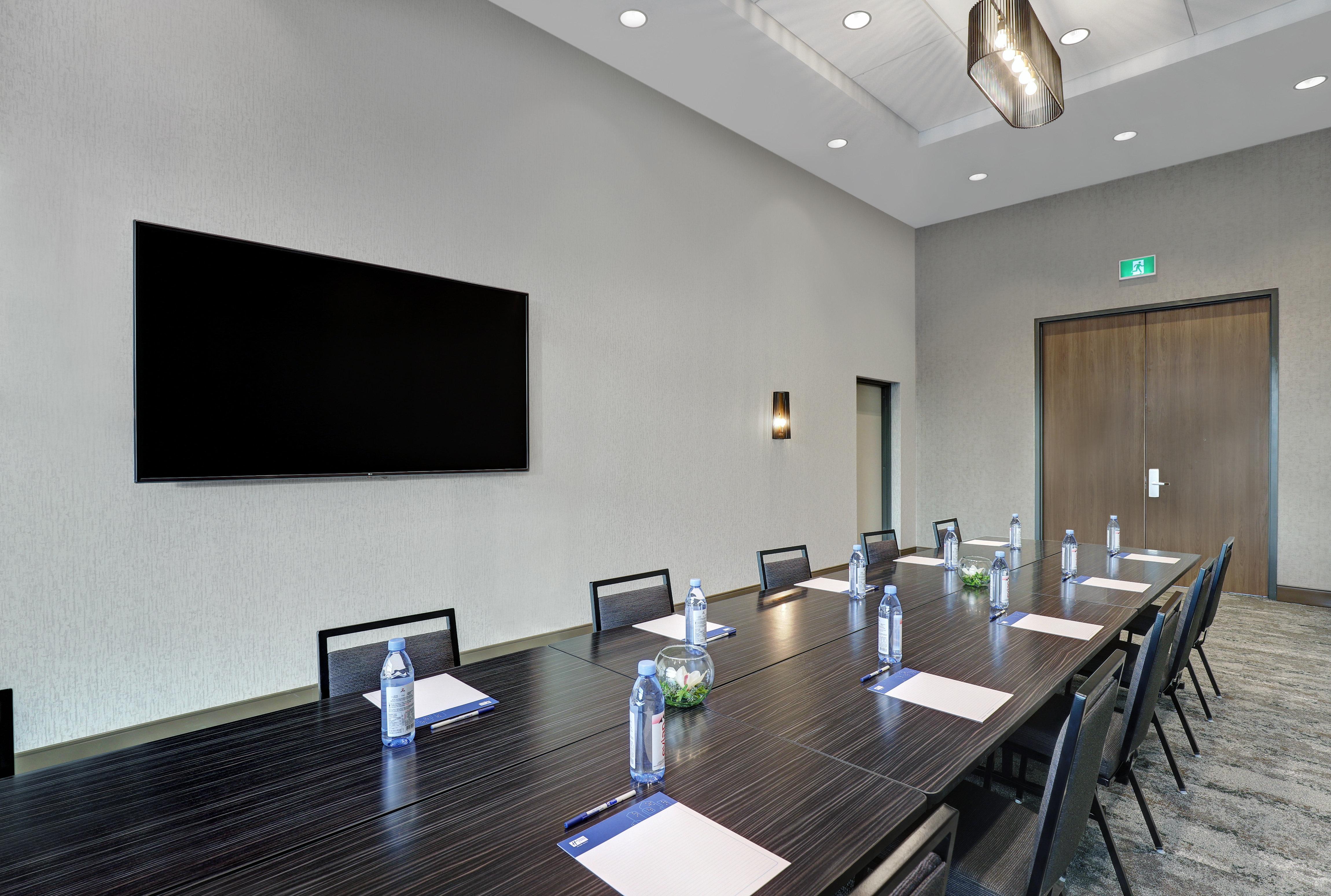 Holiday Inn Express - Kingston West By Ihg Εξωτερικό φωτογραφία