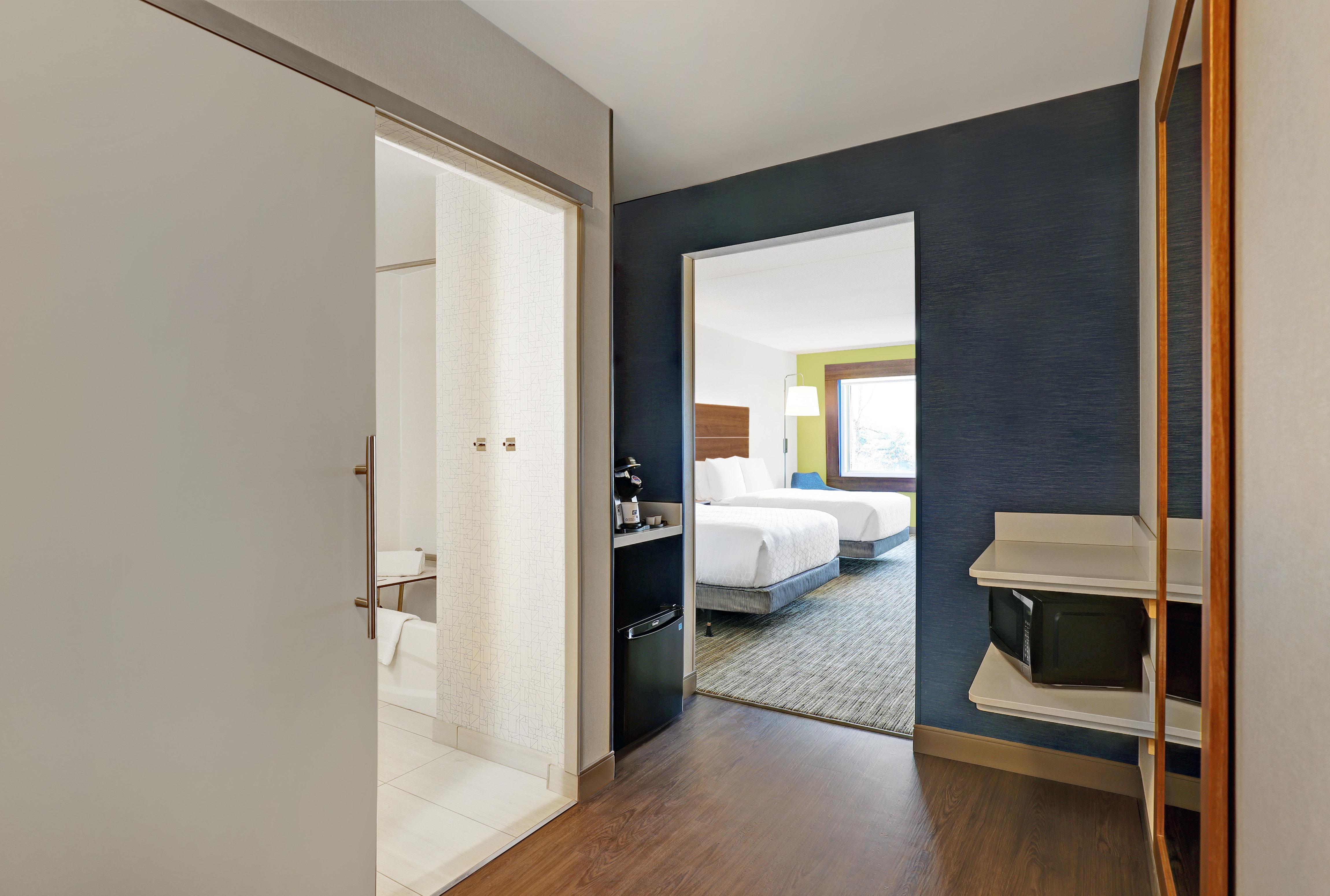 Holiday Inn Express - Kingston West By Ihg Εξωτερικό φωτογραφία